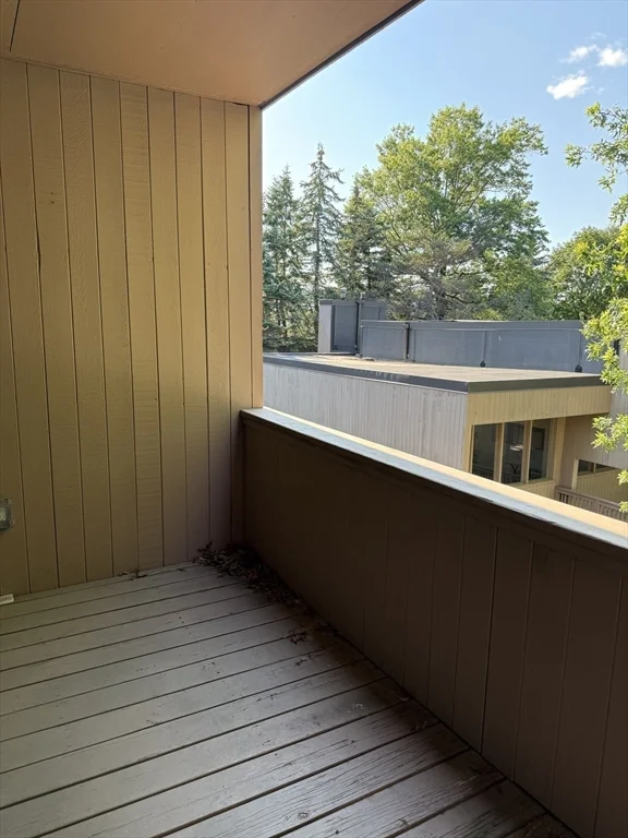 70 Shrewsbury Green Dr, Shrewsbury