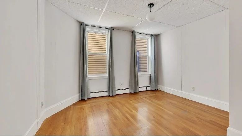 823 Dorchester Ave, Dorchester