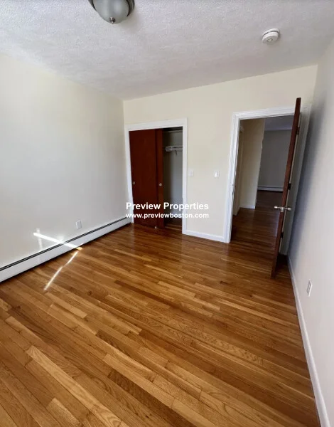 176 North Beacon St, Brighton