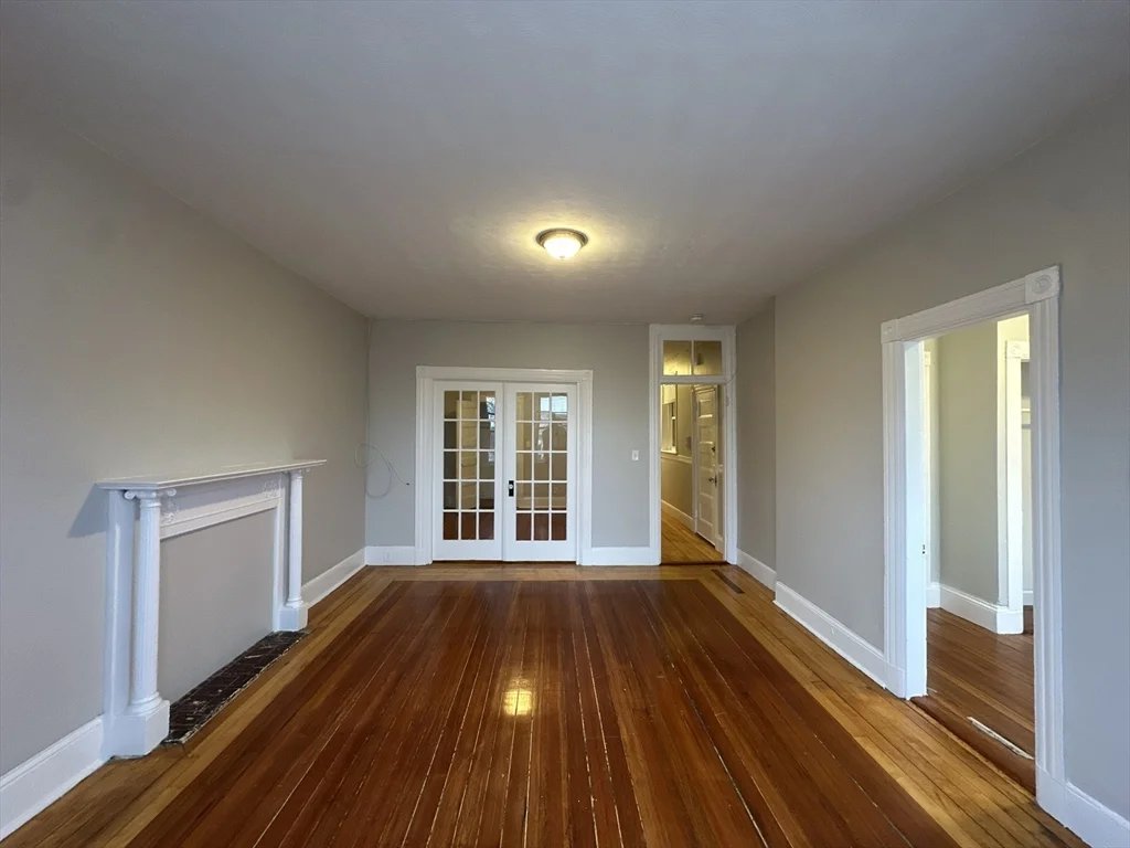 39 Forest St, Roxbury