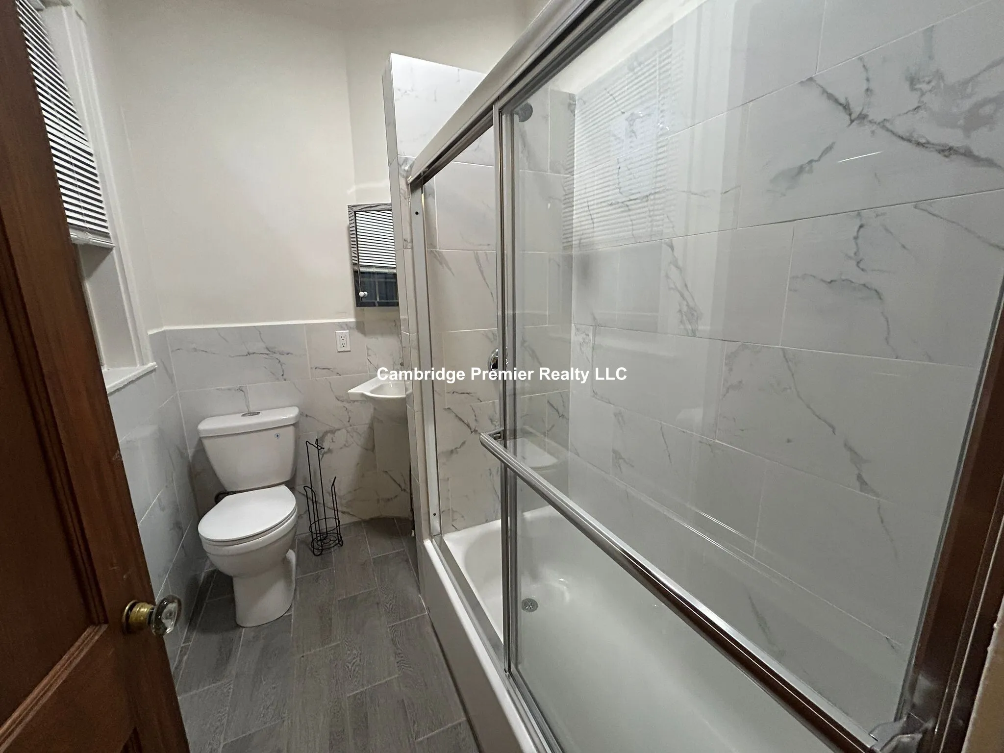 5 Concord Ave, Neighborhood Nine