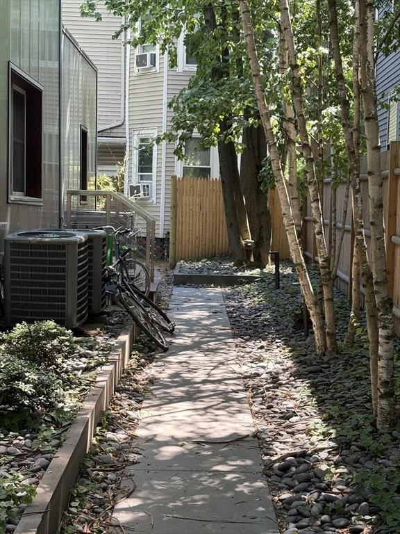 214R Harvard St, Central Square