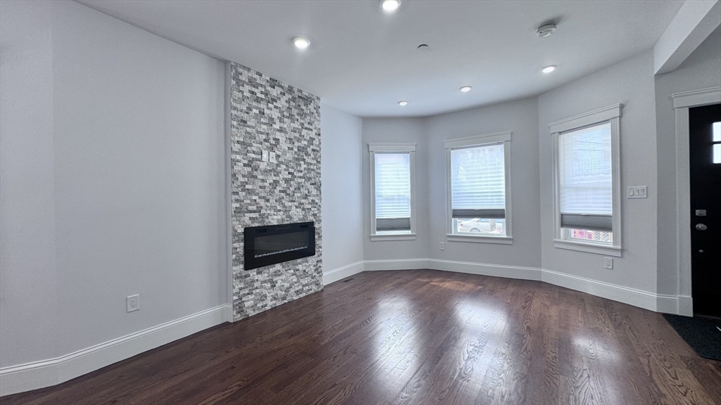 27-29 Aberdeen Rd, Somerville