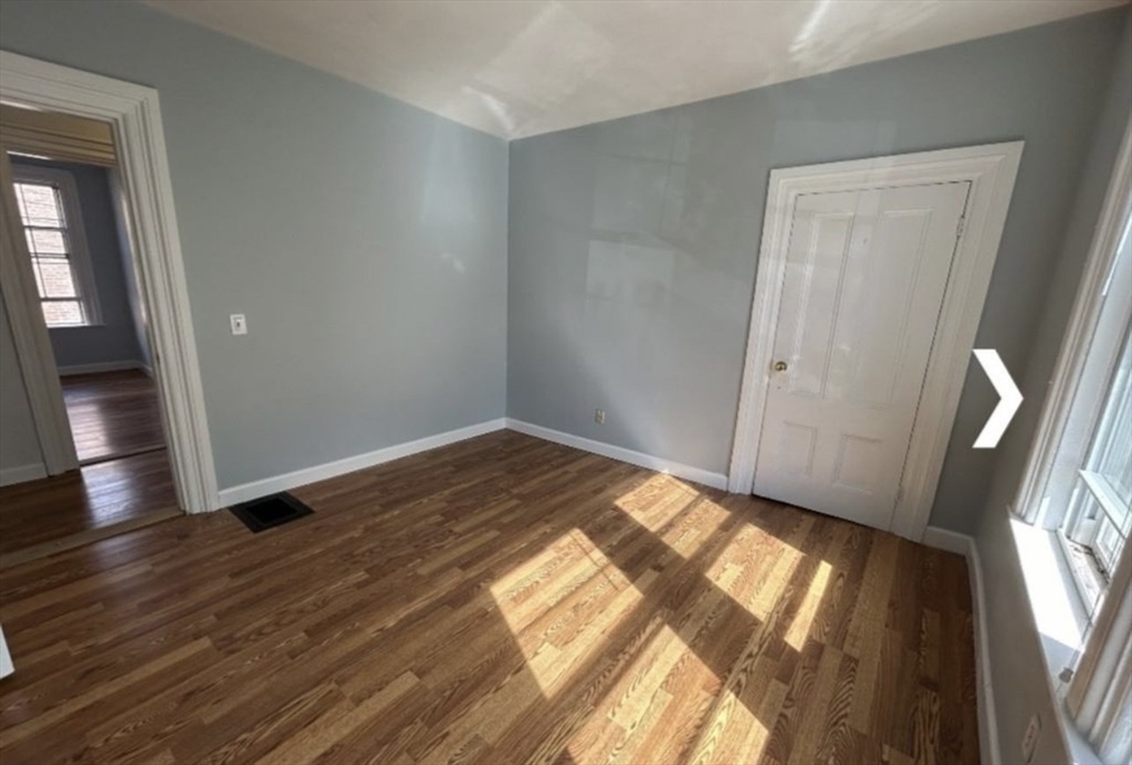 926 Walnut St, Newton Highlands