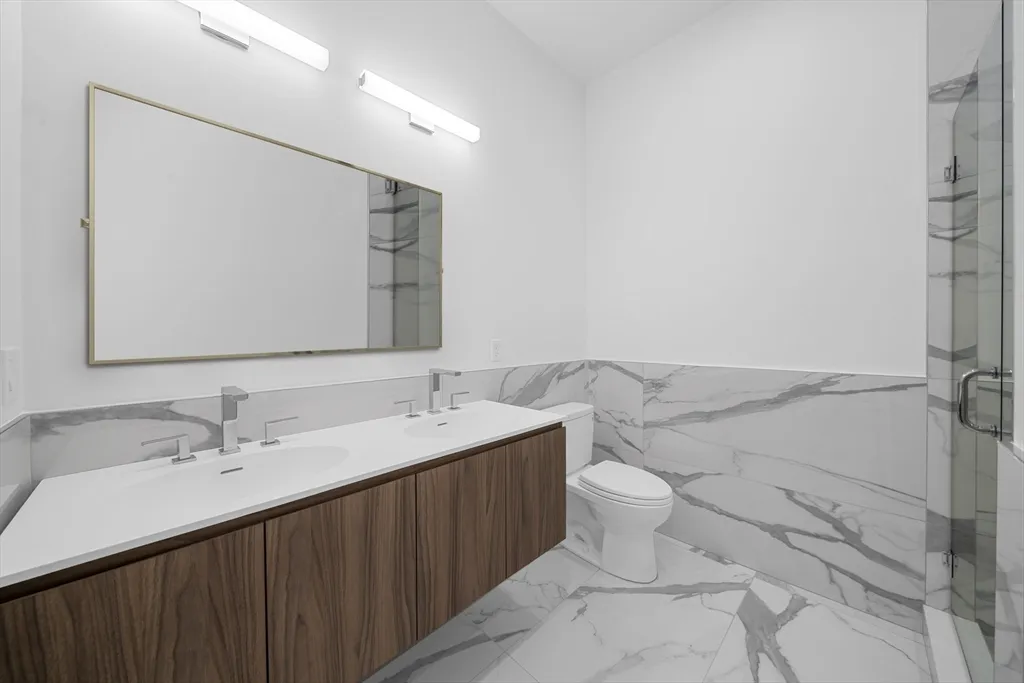 218 Old Colony Ave, South Boston