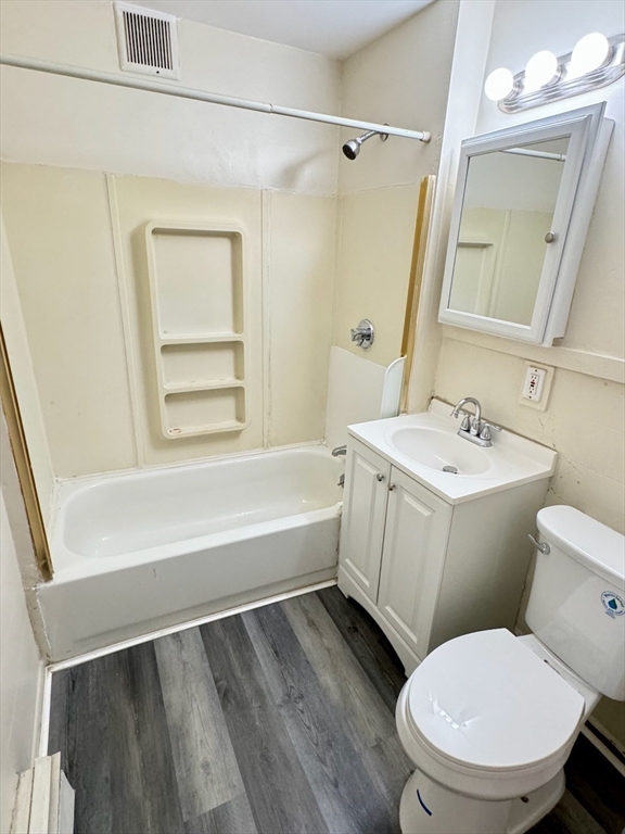 1682 Commonwealth Ave, Brighton