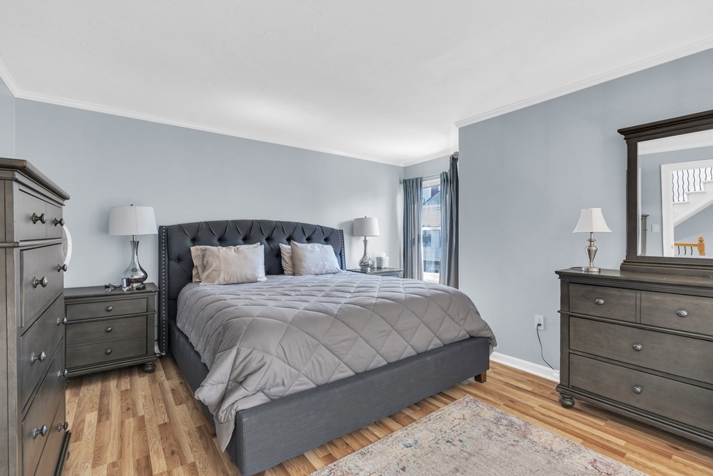 166 Quincy Shore Dr, Quincy