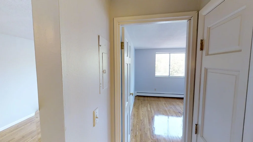 14 Murdock, Ball Square