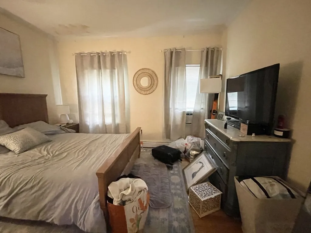 174 Bolton St, Boston