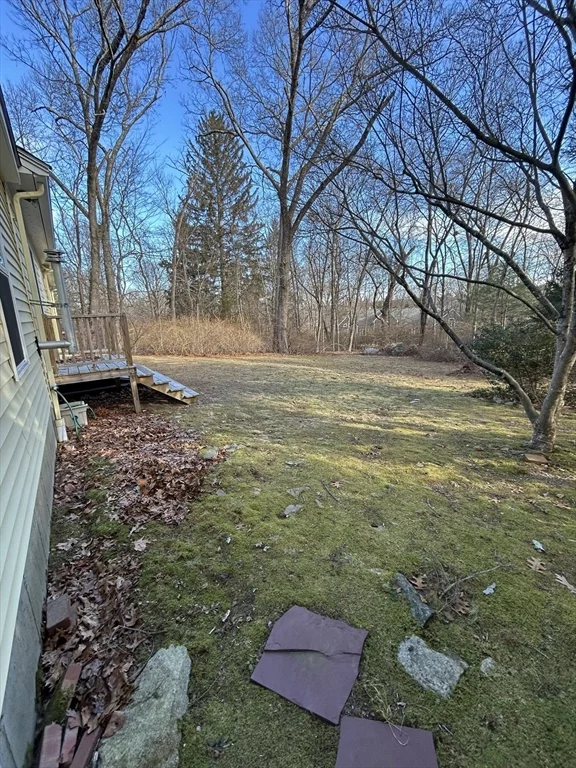 75 Marlboro Rd, Southborough