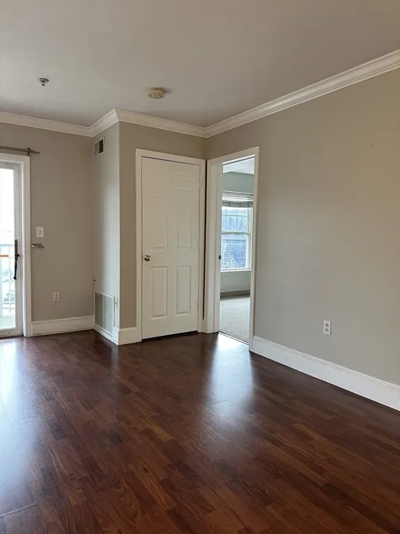 86 E Howard St, Quincy