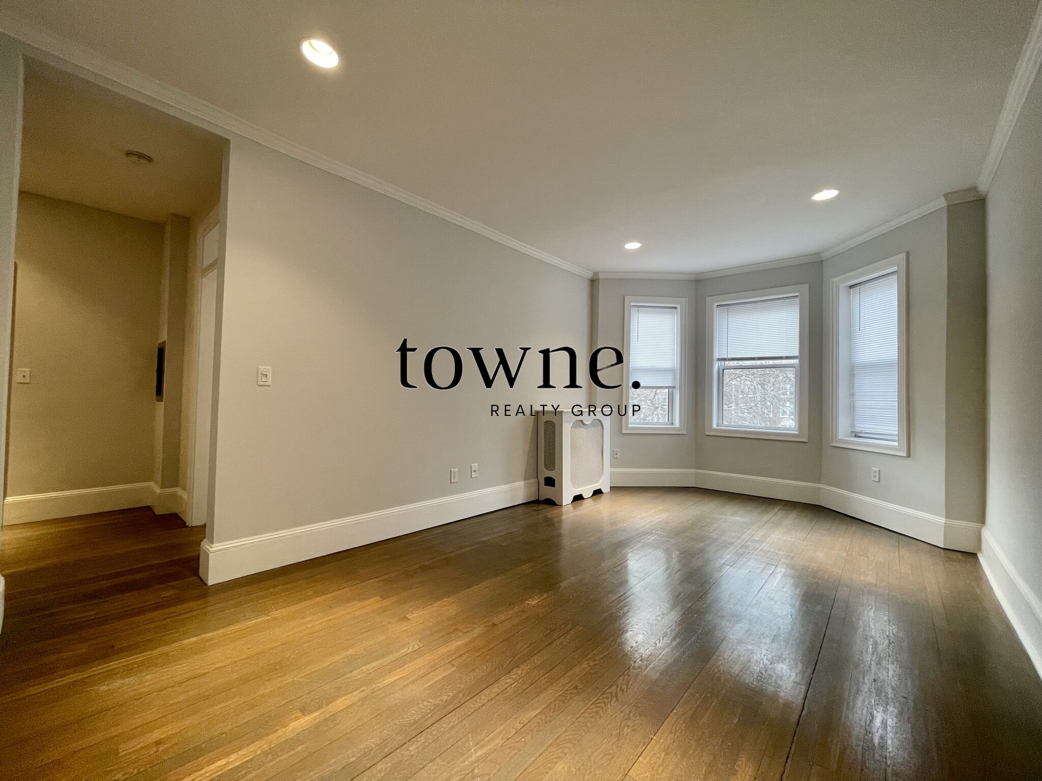 109 Queensberry St, Fenway