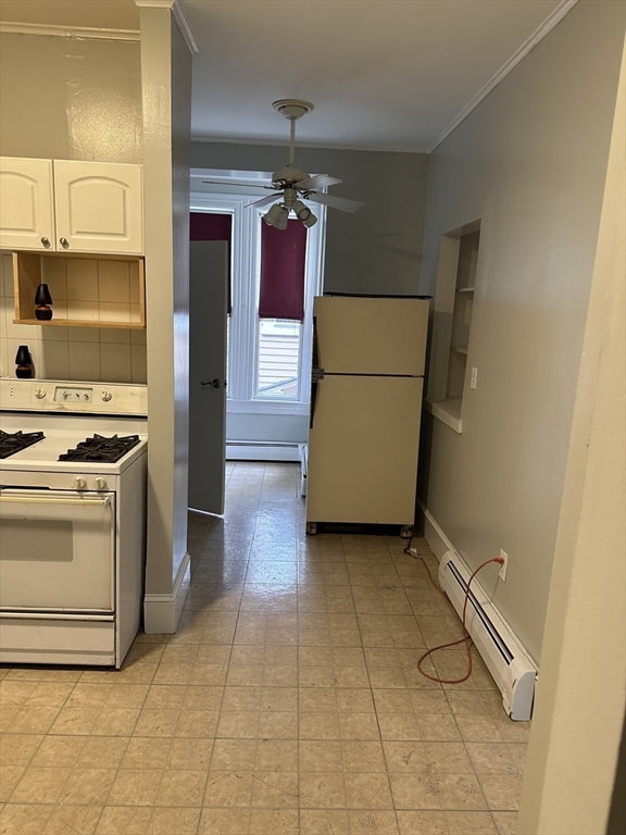 8 Park St, Zip 01830