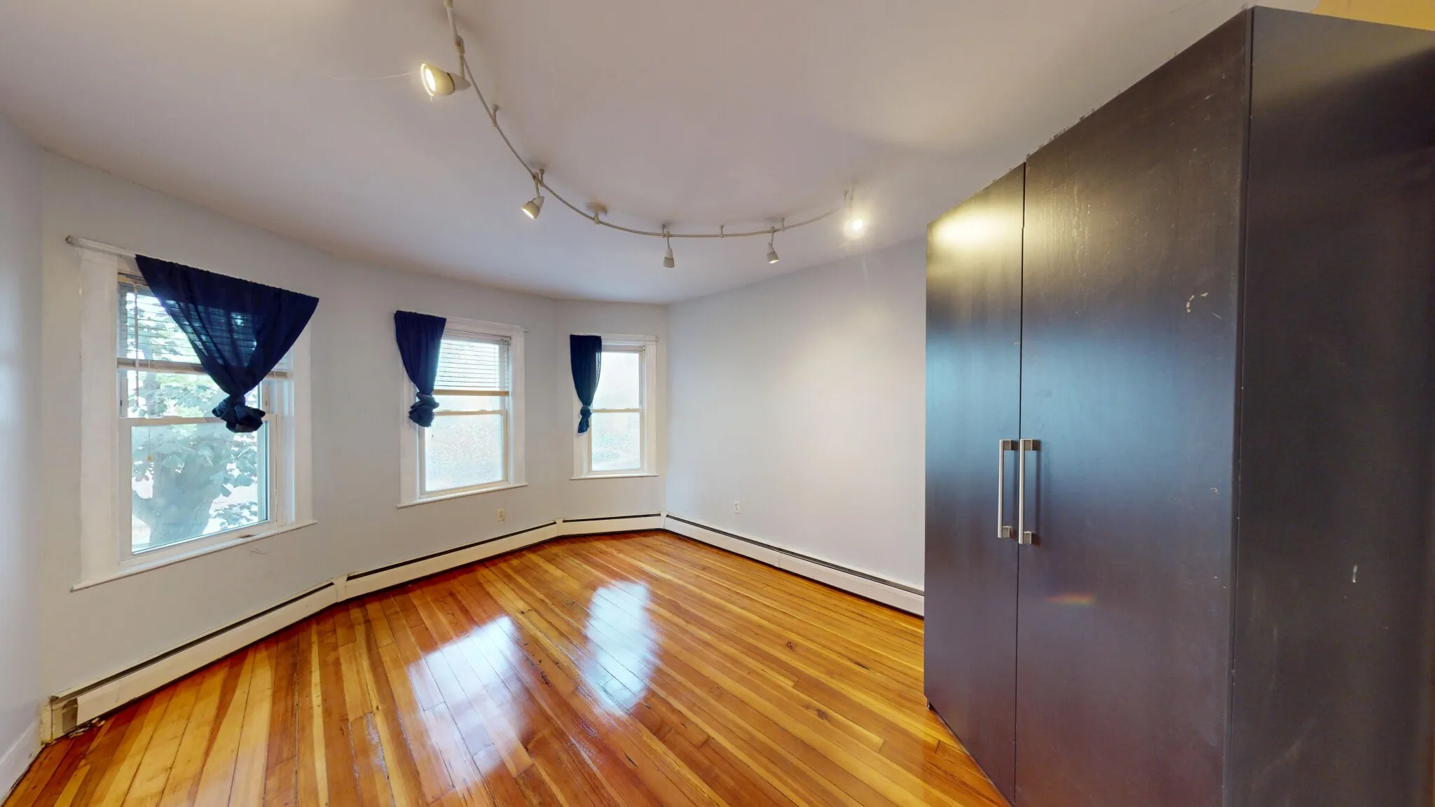 46 Middle St, South Boston