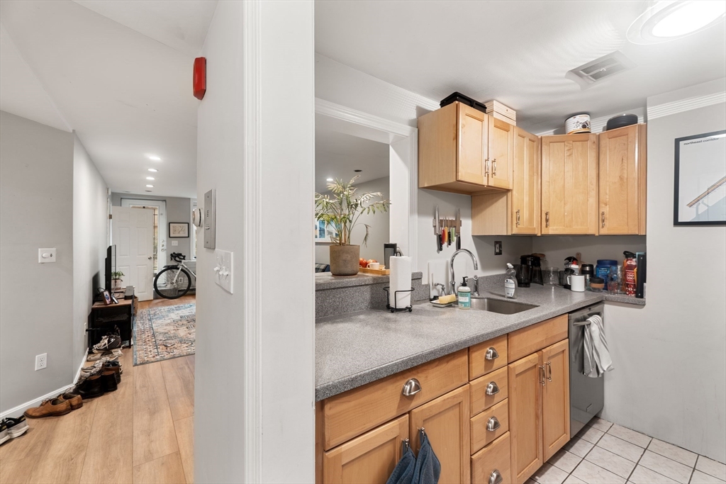 81 Waltham St, Boston