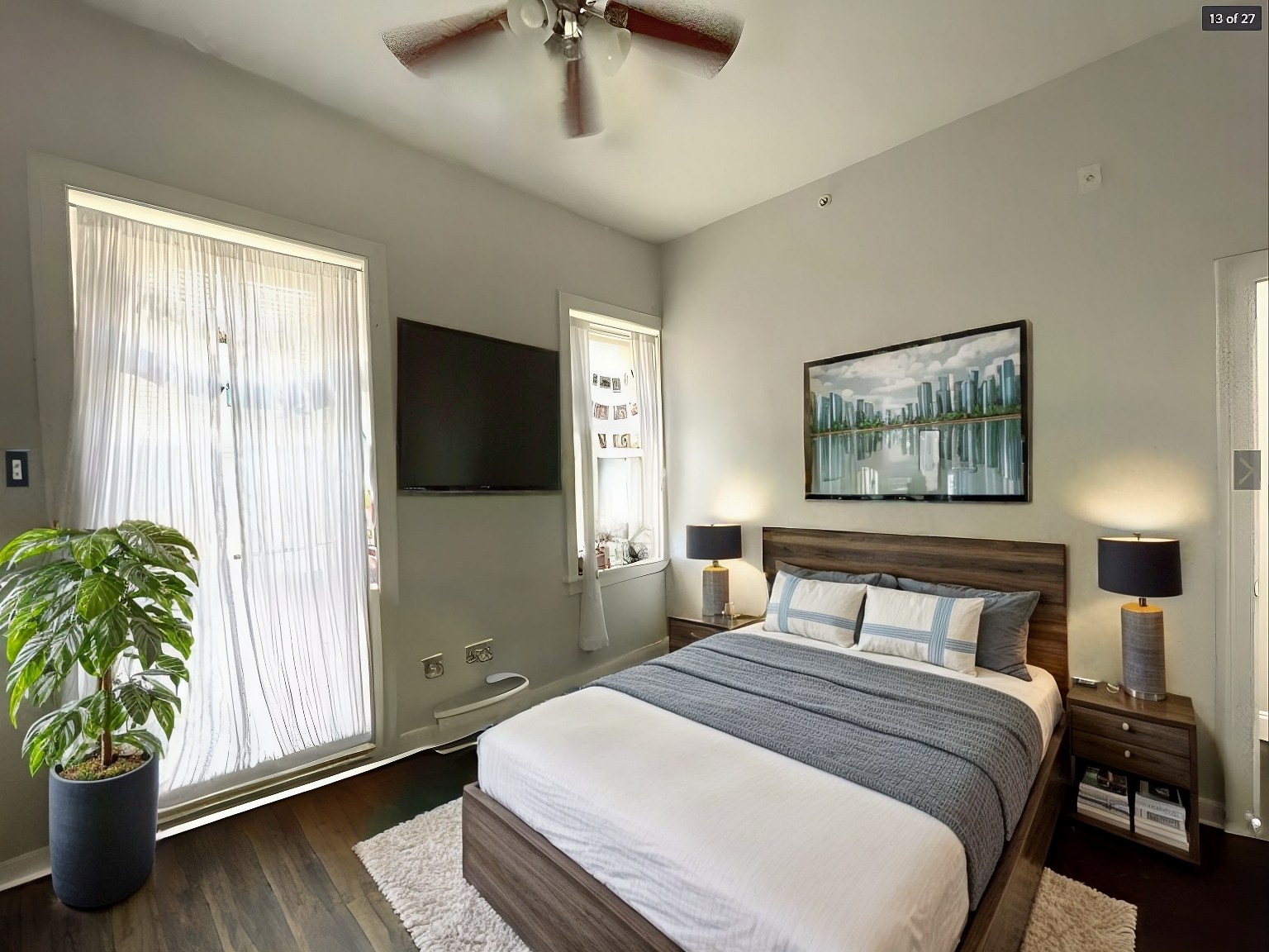 998 Tremont St, Roxbury