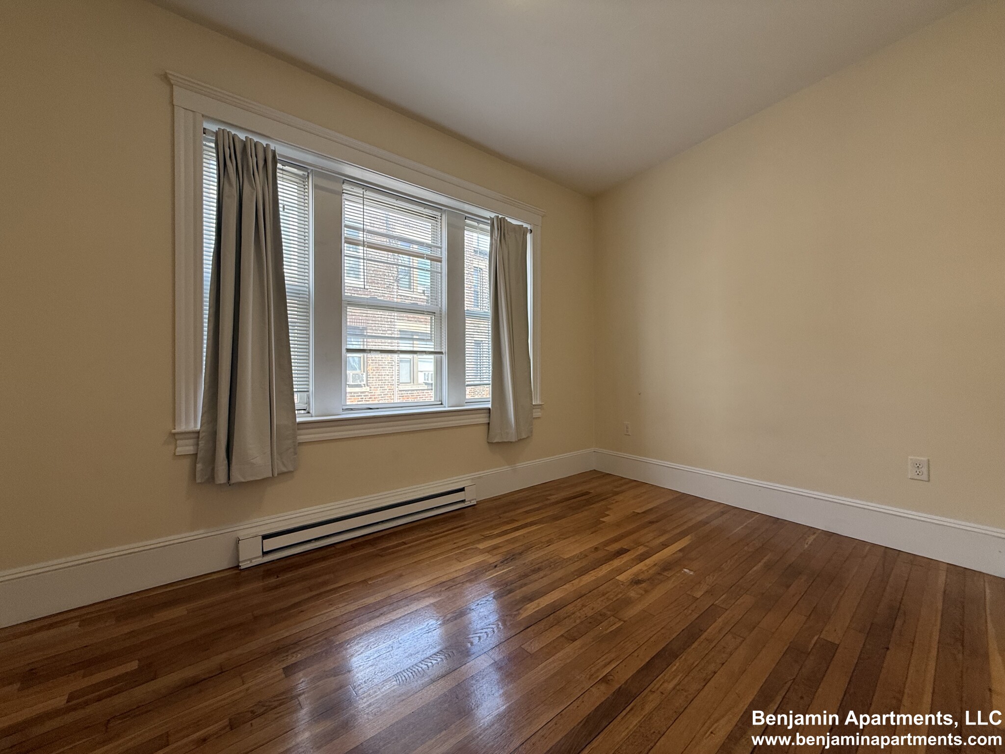 883 Huntington Ave, Mission Hill