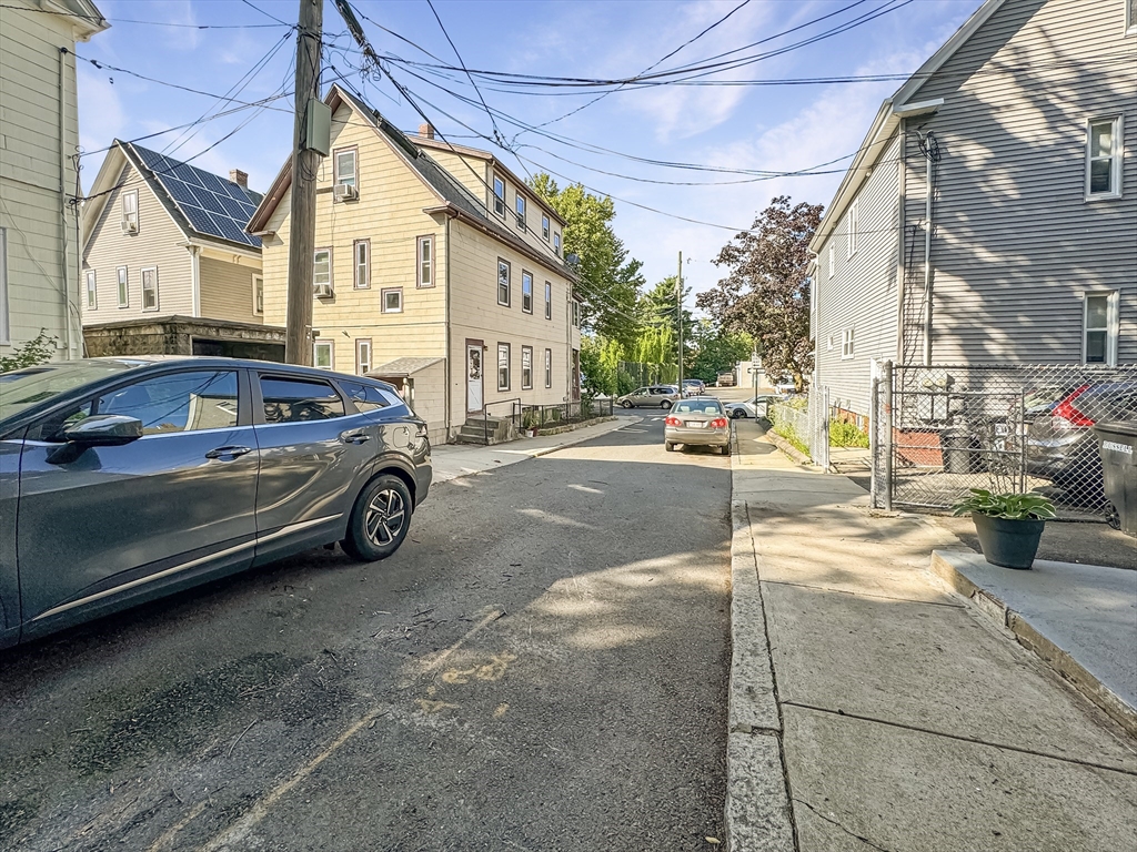 7 Albion Ter, Magoun Square