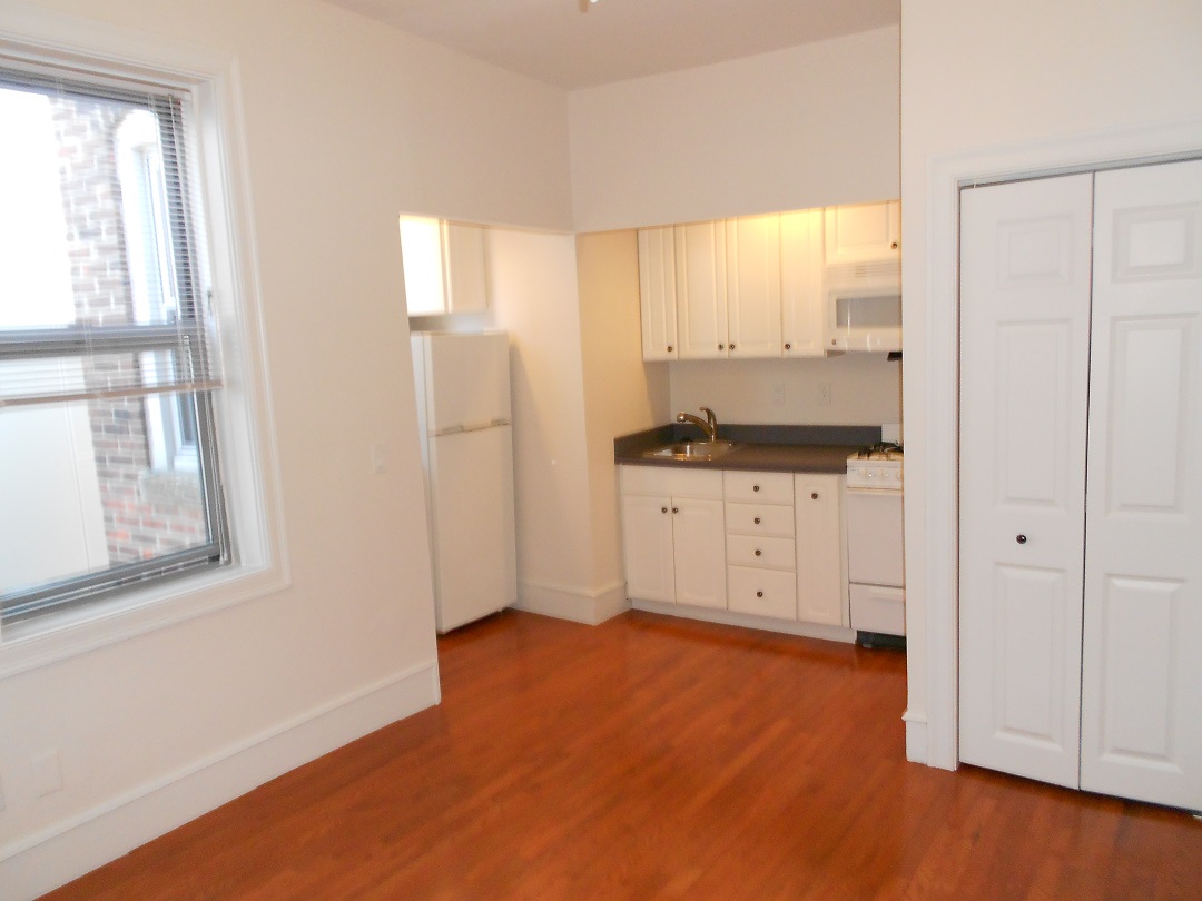 48 Burbank St, Fenway