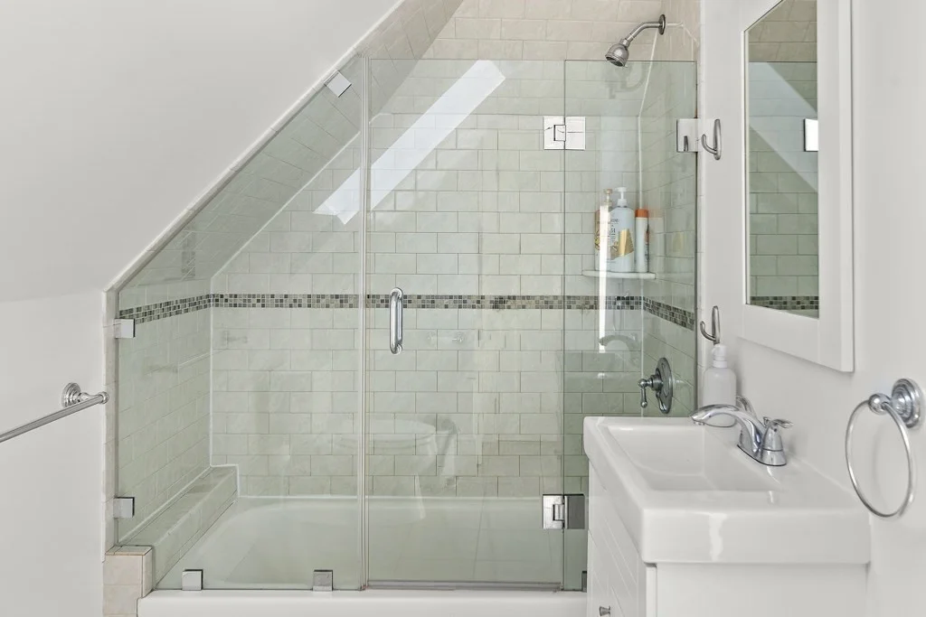 1281 Walnut St, Newton