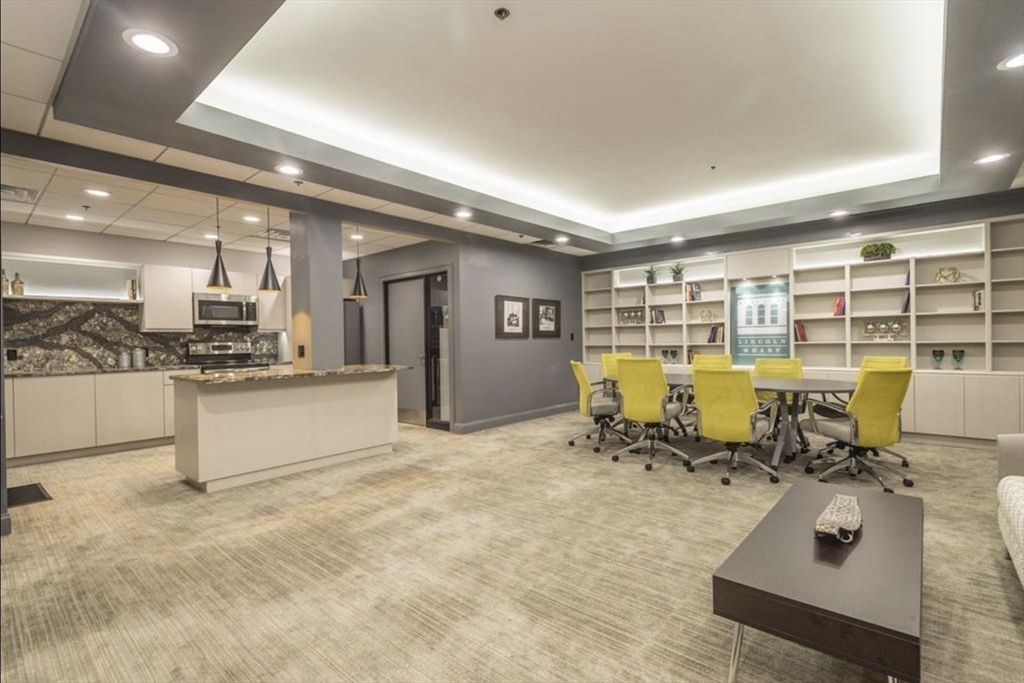 357 Commercial St, North End