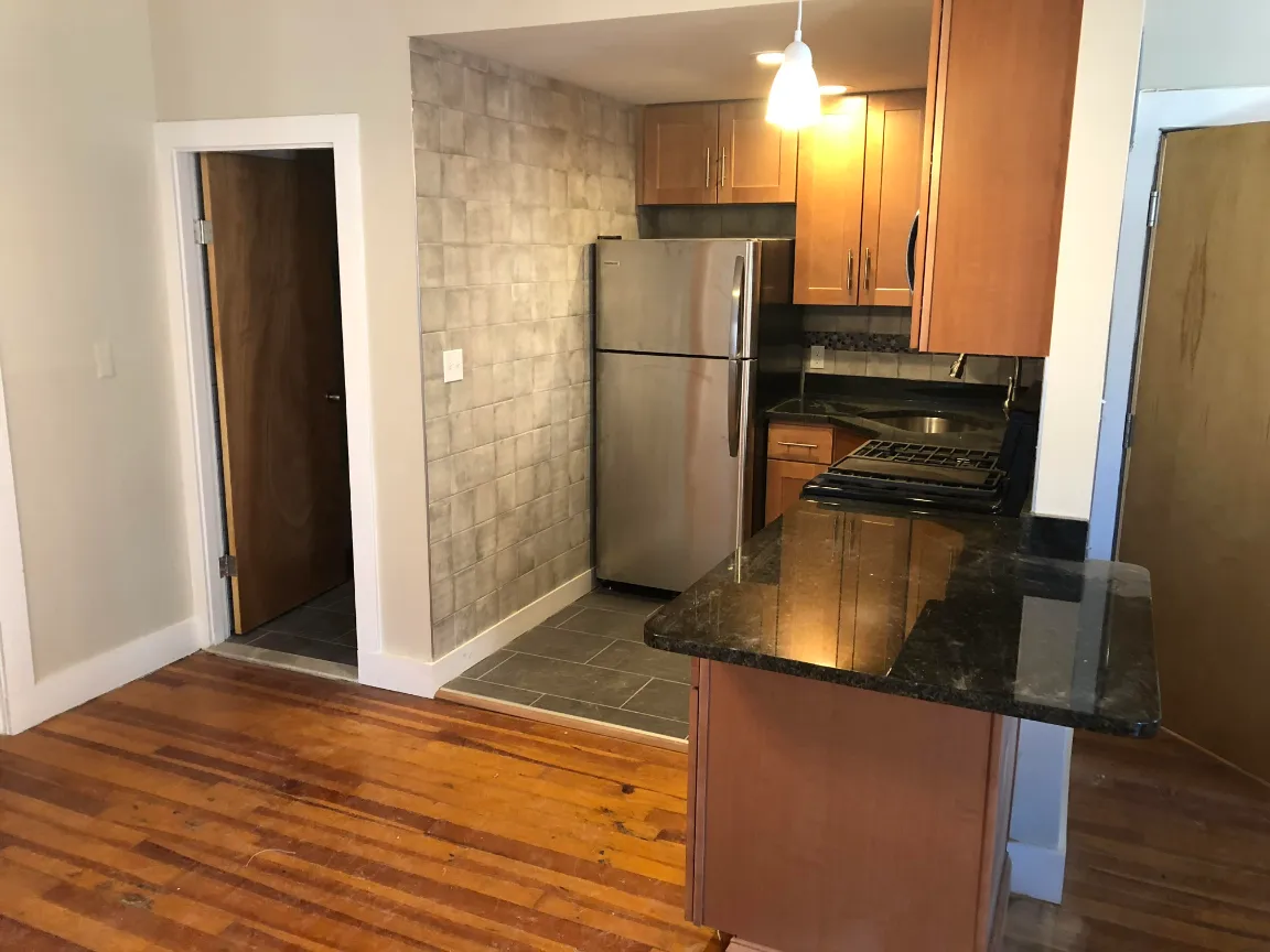 435 Hanover St, North End