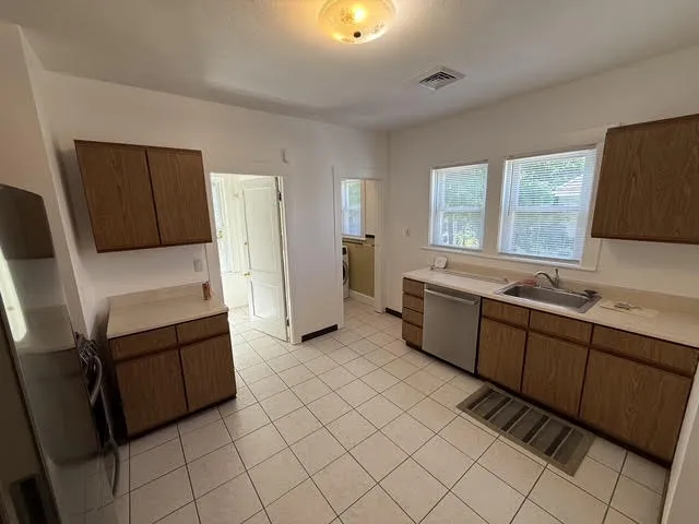 11 Playstead Rd, Newton Corner