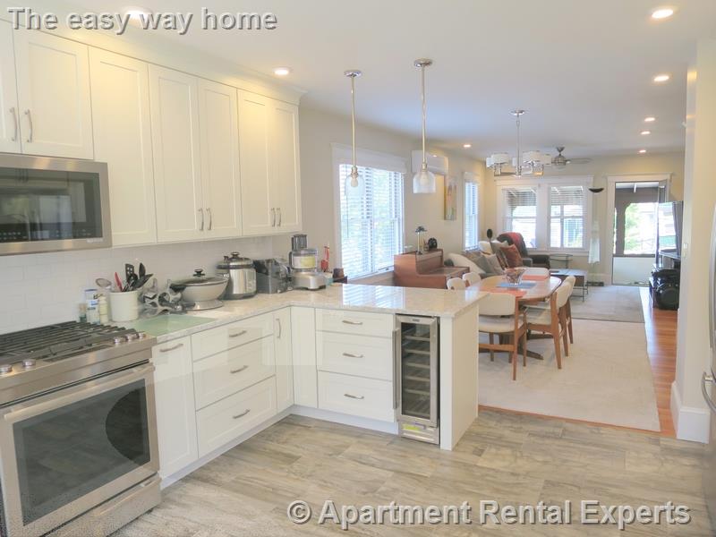 17 Dickson St, Teele Square