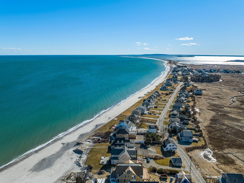 61 Gurnet Rd, Duxbury