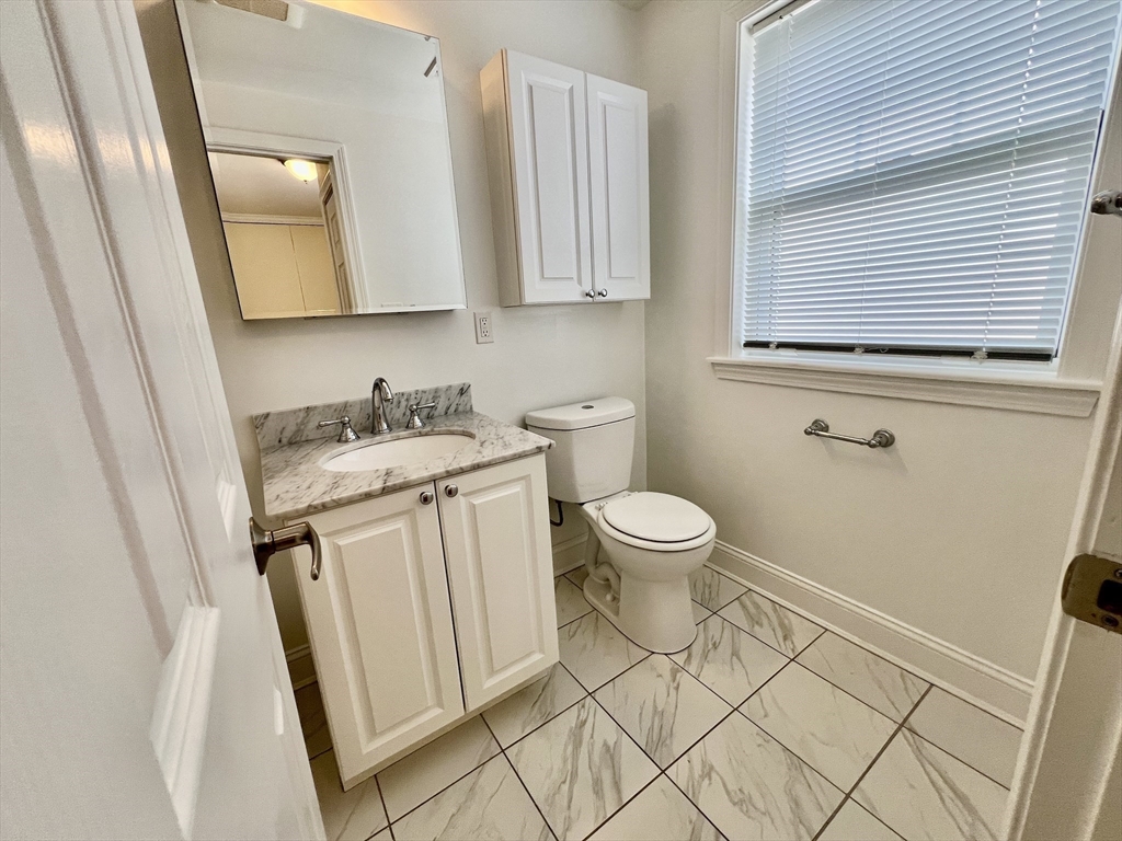 124 Thornton Rd, Brookline