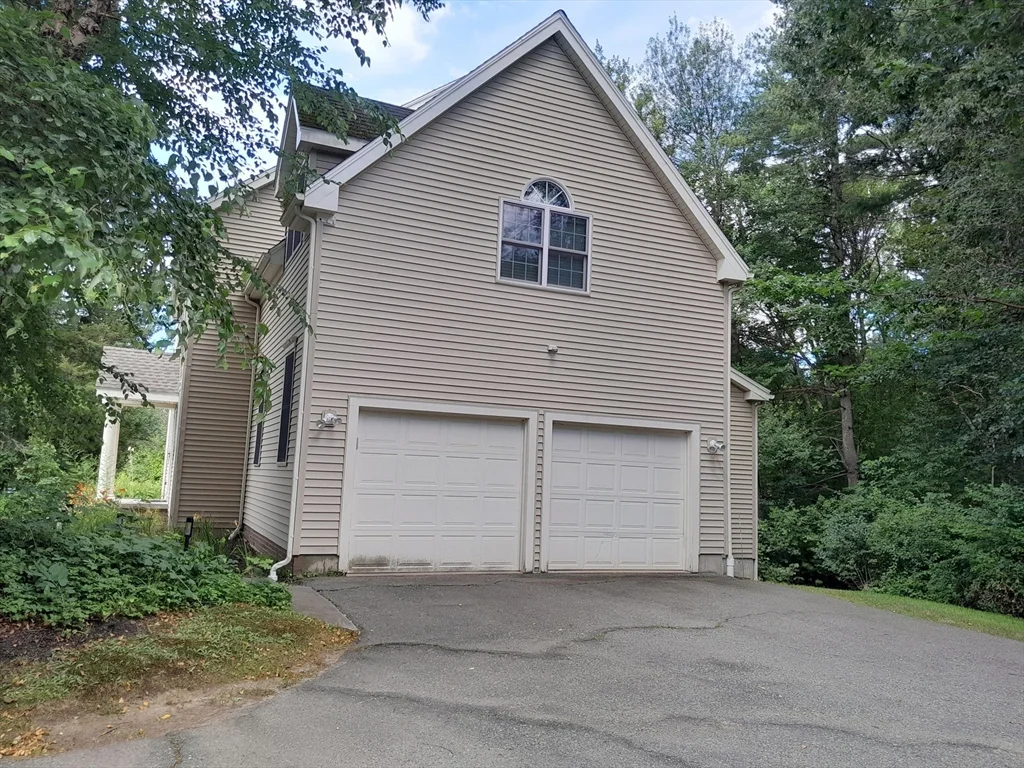 373 Littlefield Ln, Marlborough