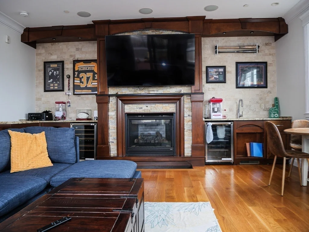161 Tudor, South Boston