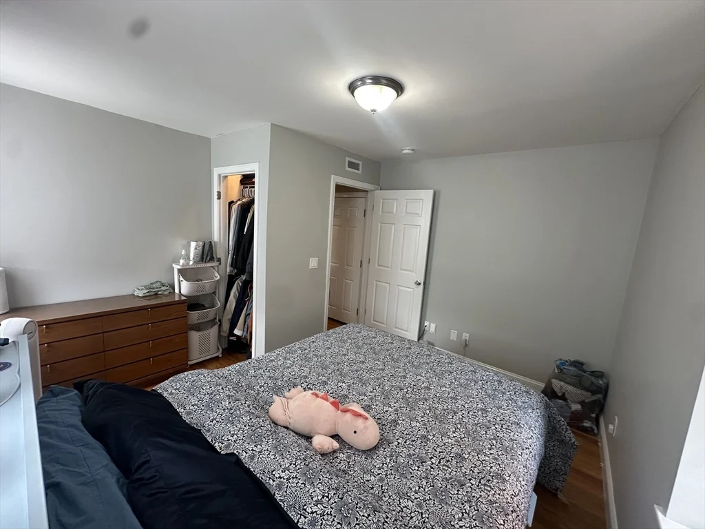 28 Chelsea St, East Boston