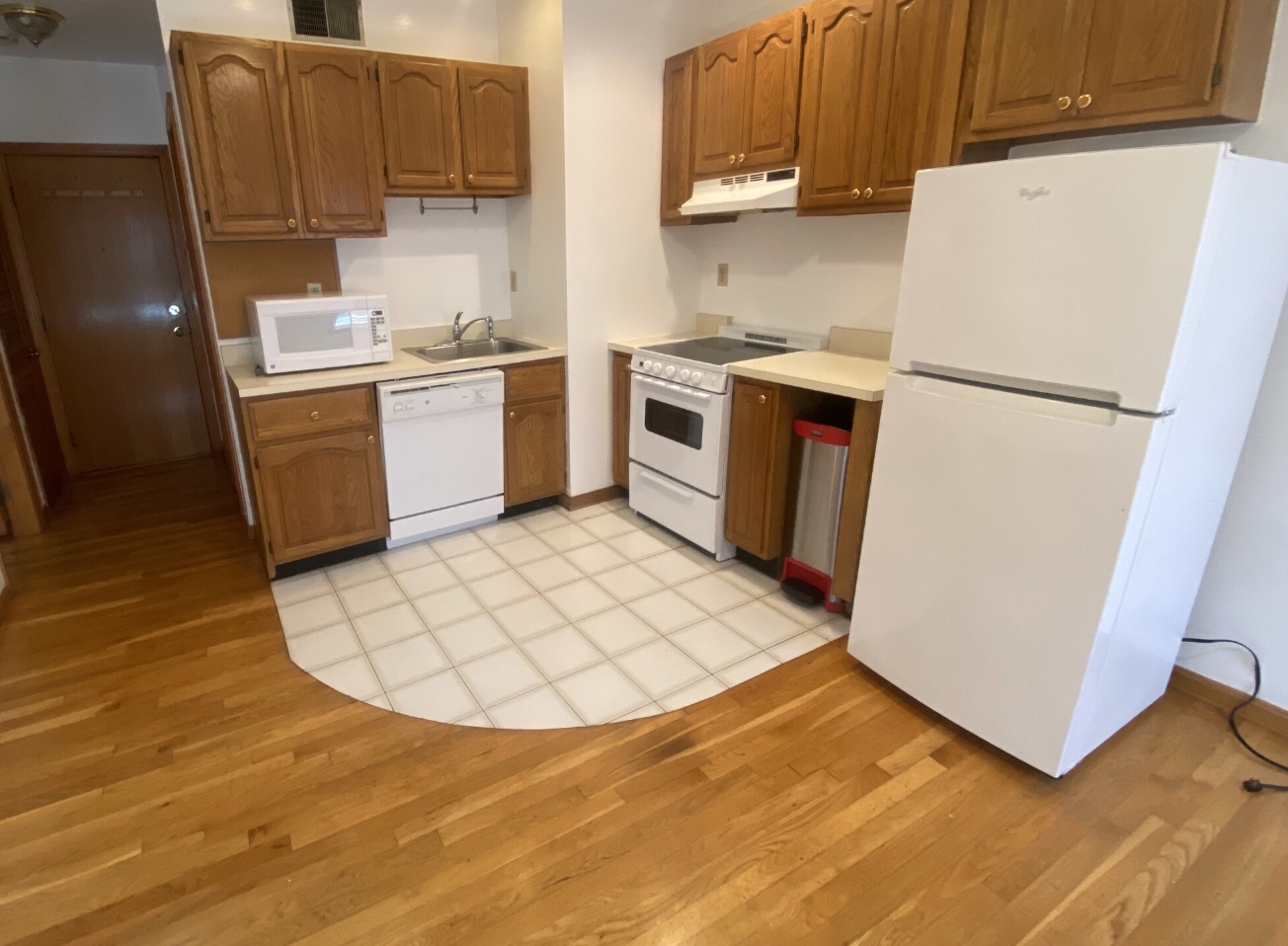 374 North St, North End