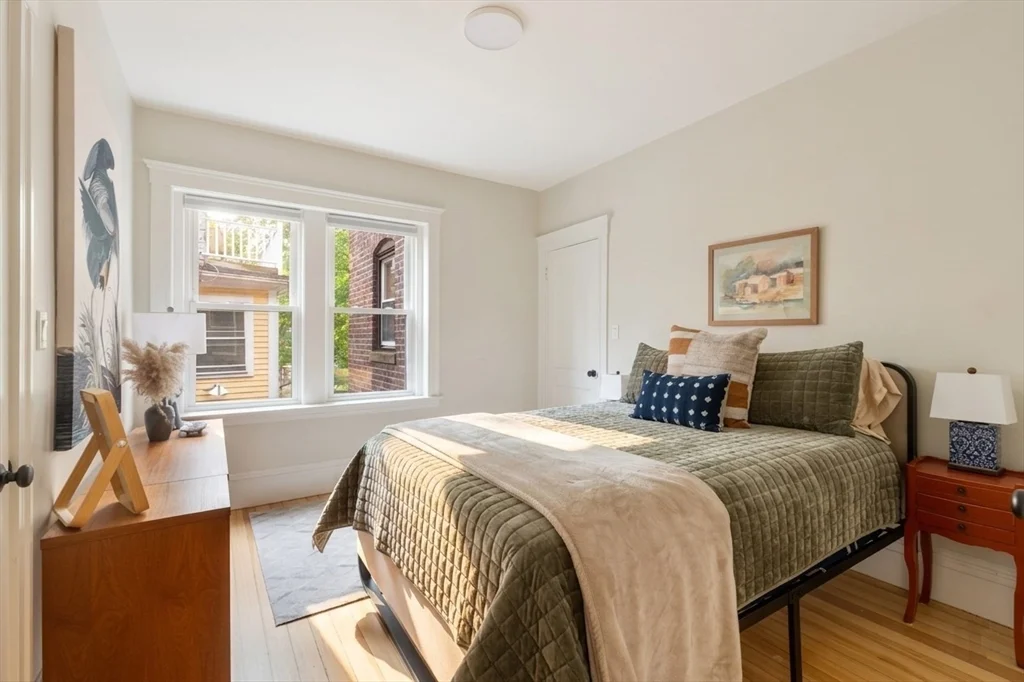 176 Naples Rd, Coolidge Corner
