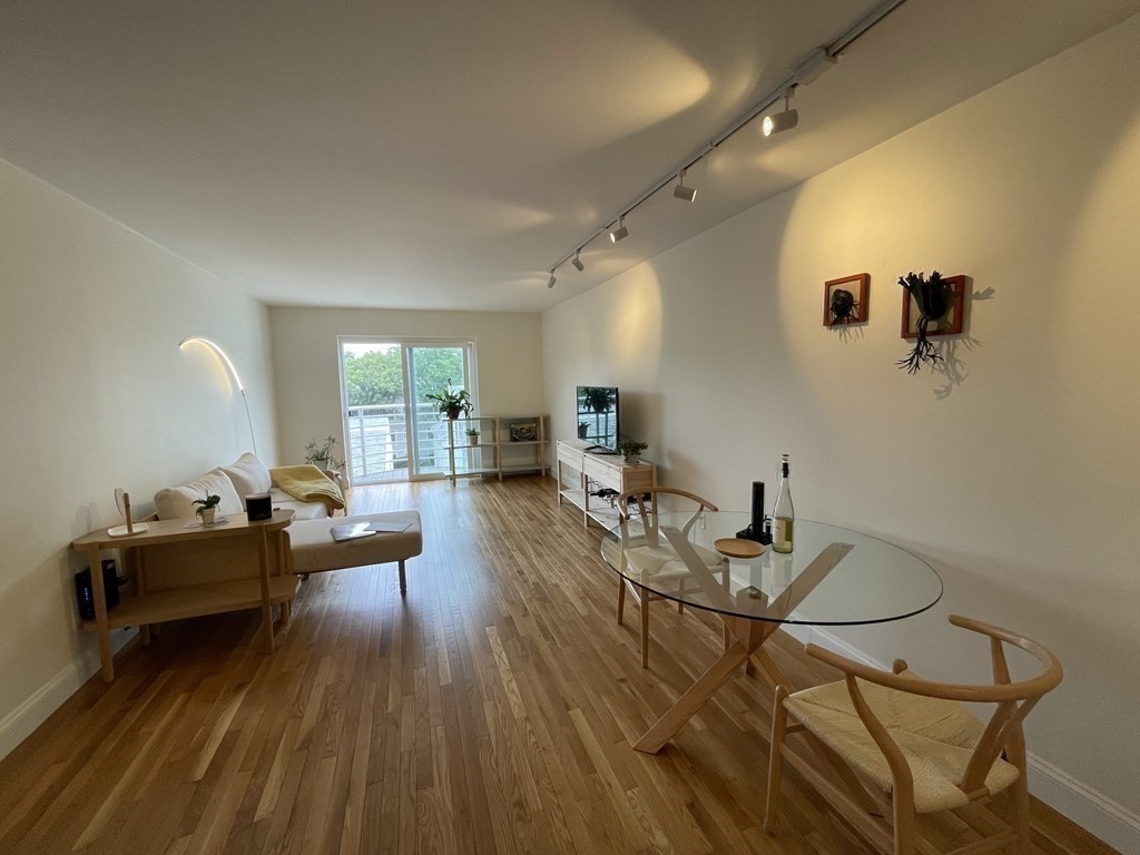 255 Beacon St, Somerville