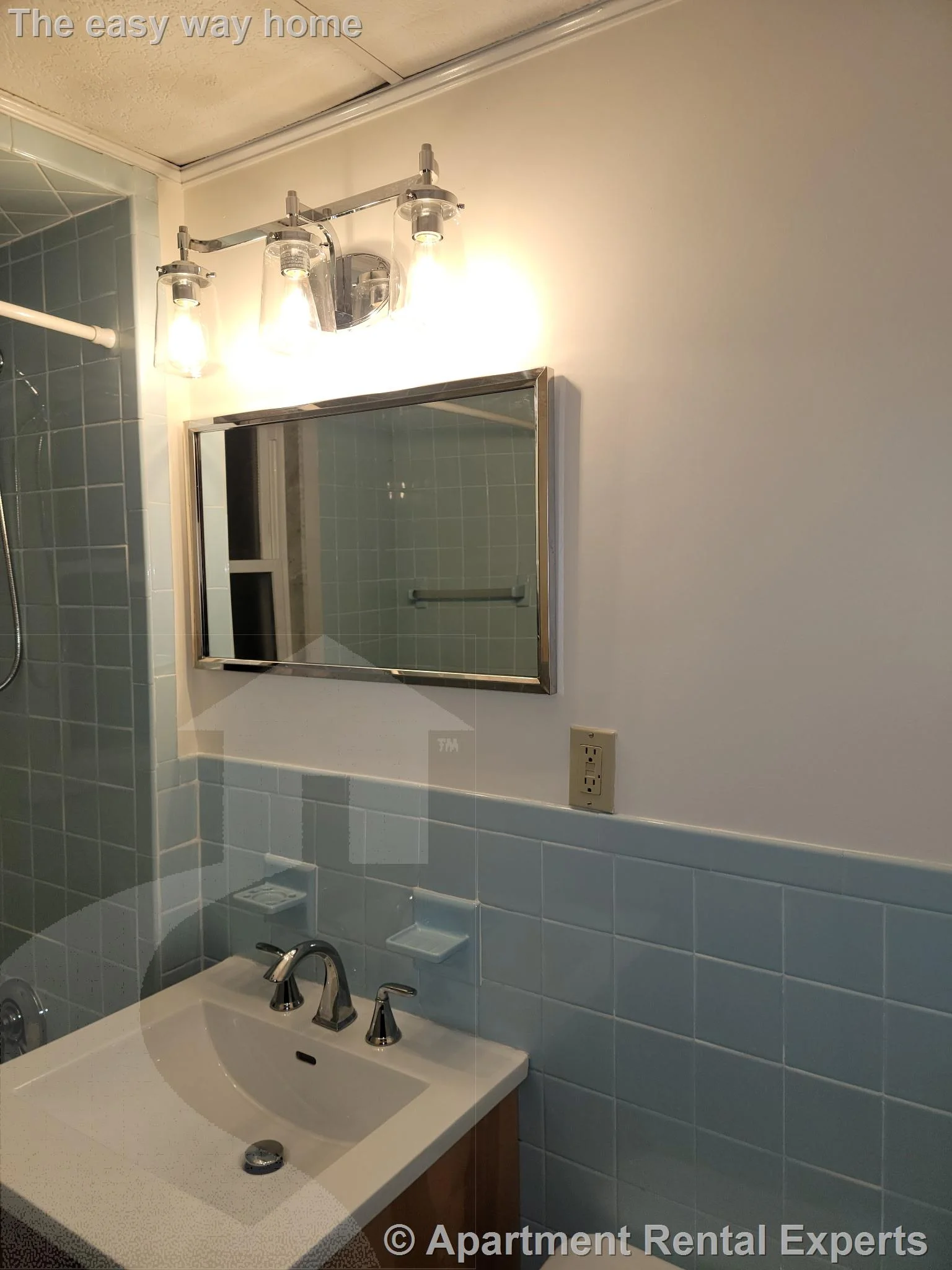 40 Kenmere Rd, Medford Square