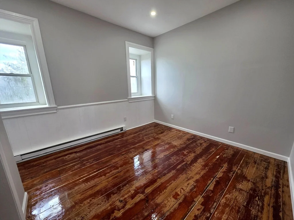 5 Beacon St, Clinton