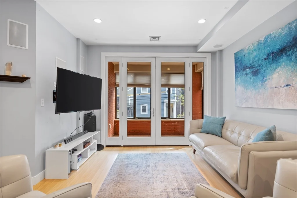 152 Old Colony, South Boston