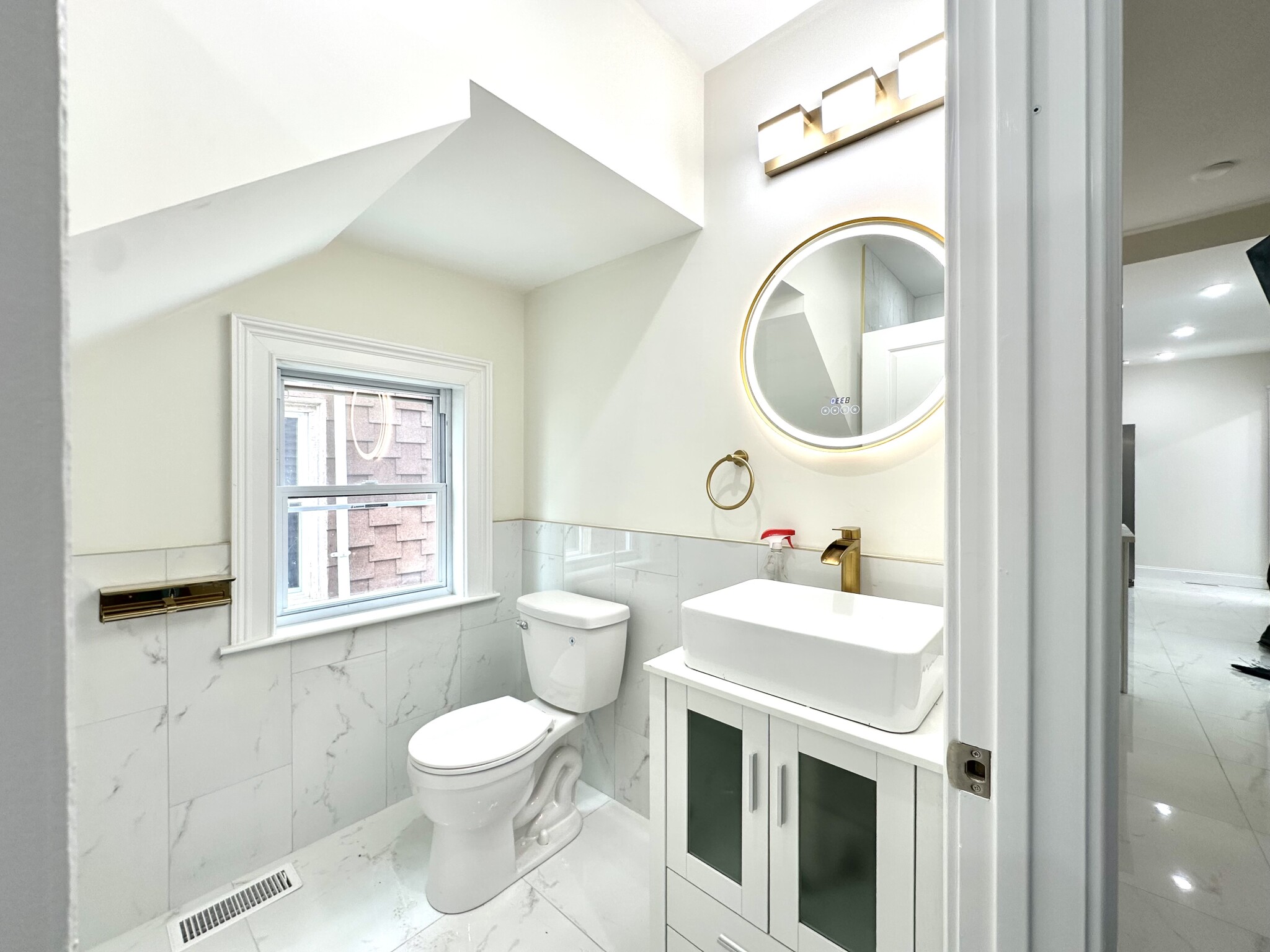 11 Burrell St, Roxbury