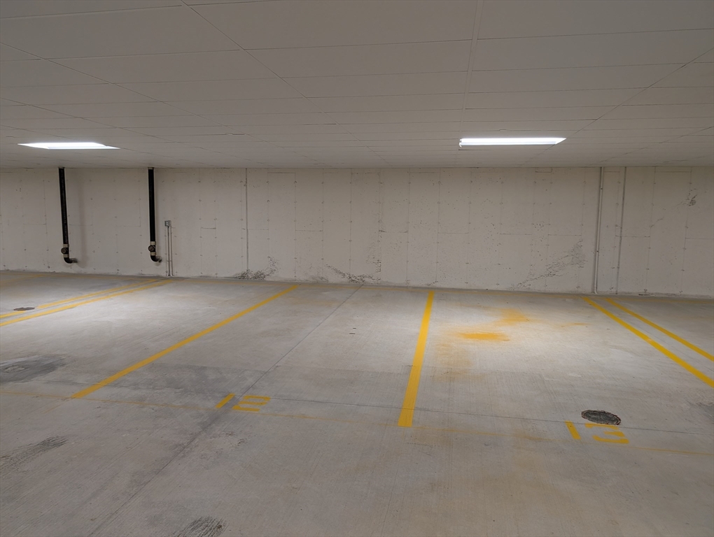 2 Winslow Ln, North Grafton