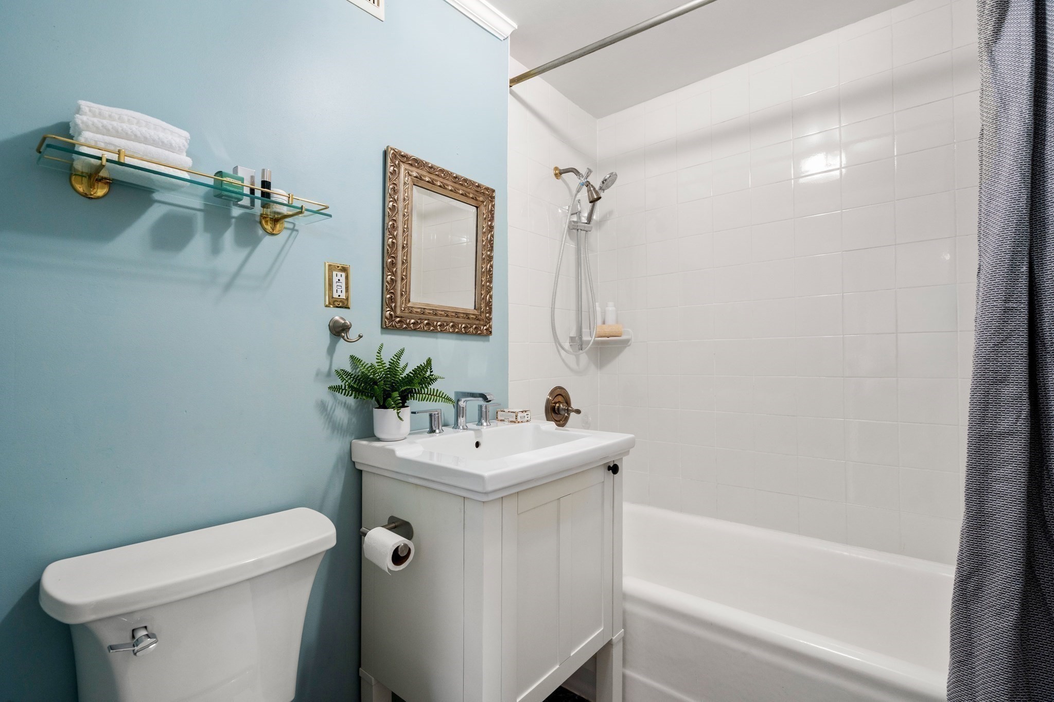 458 Beacon St, Back Bay