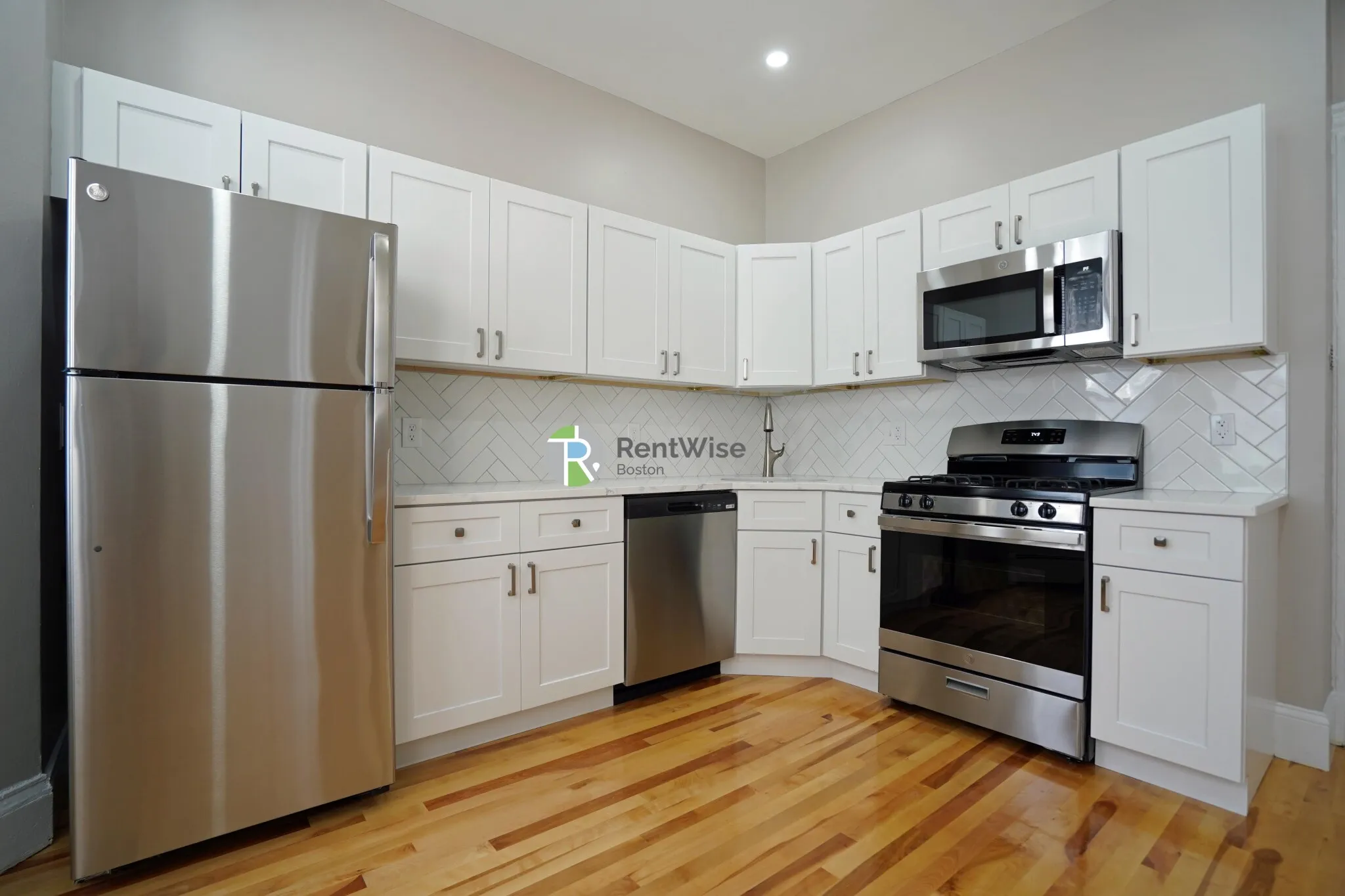 72 Gardner St, Allston