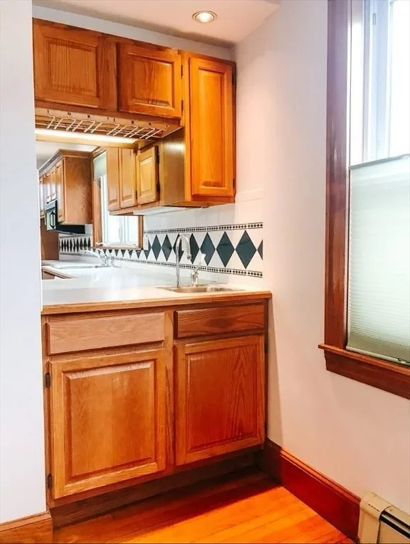 78 Webster St, Medford