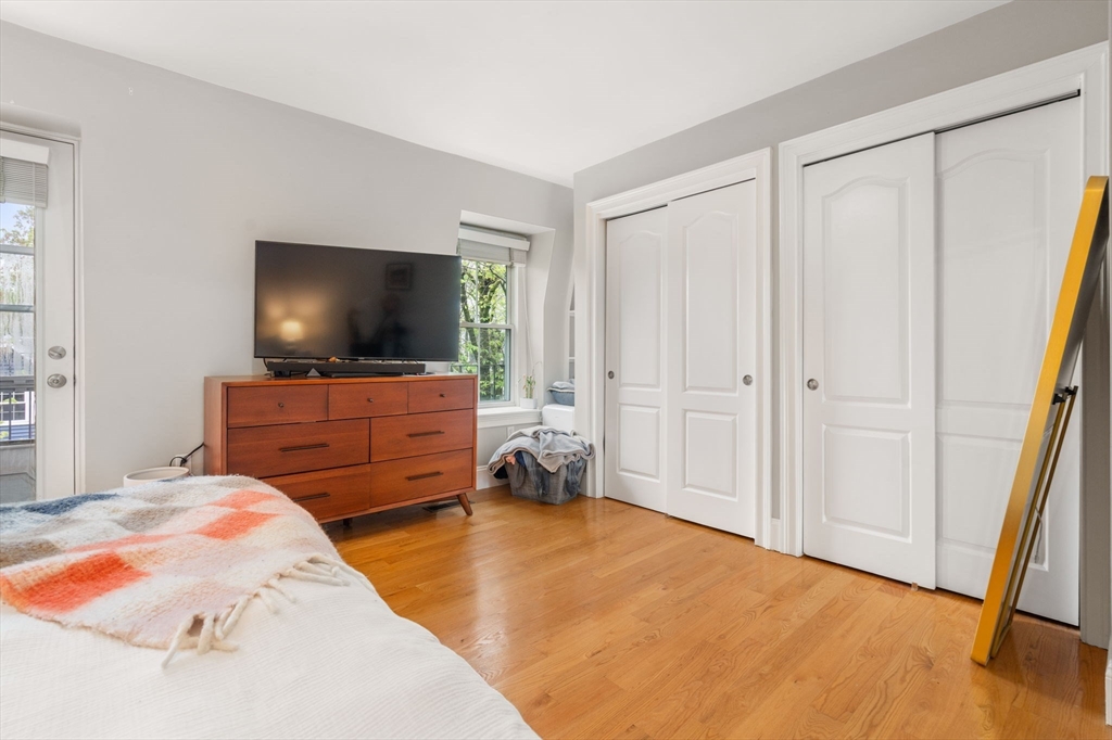 8 Pacific St, South Boston