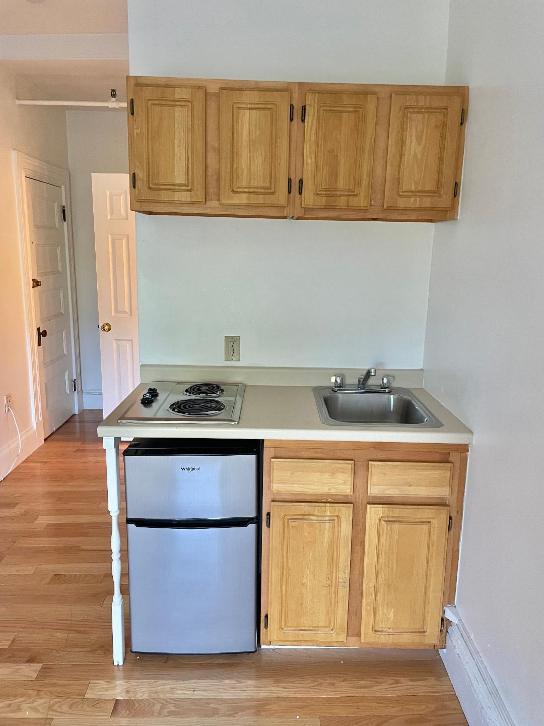 1077 Beacon St, Longwood