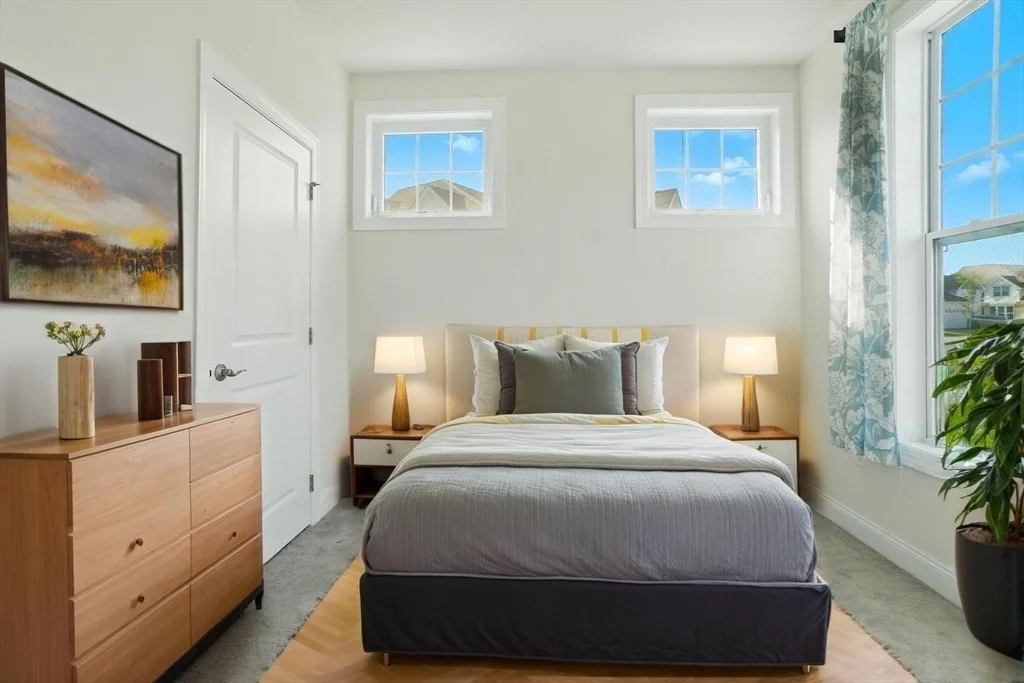 105 Phoebe St, Methuen