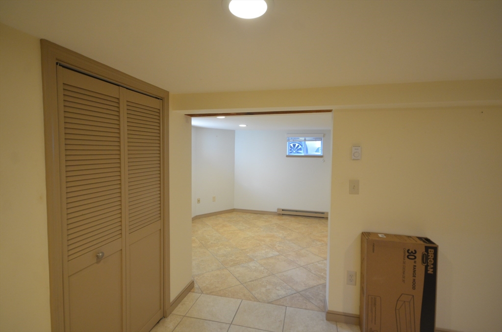 18 Benton Rd, Medford