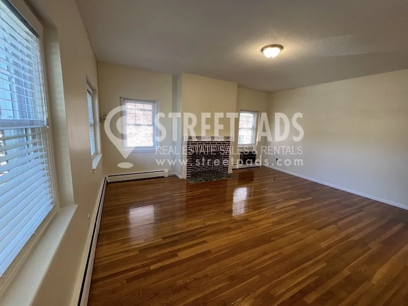 2018 Commonwealth Ave, Brighton