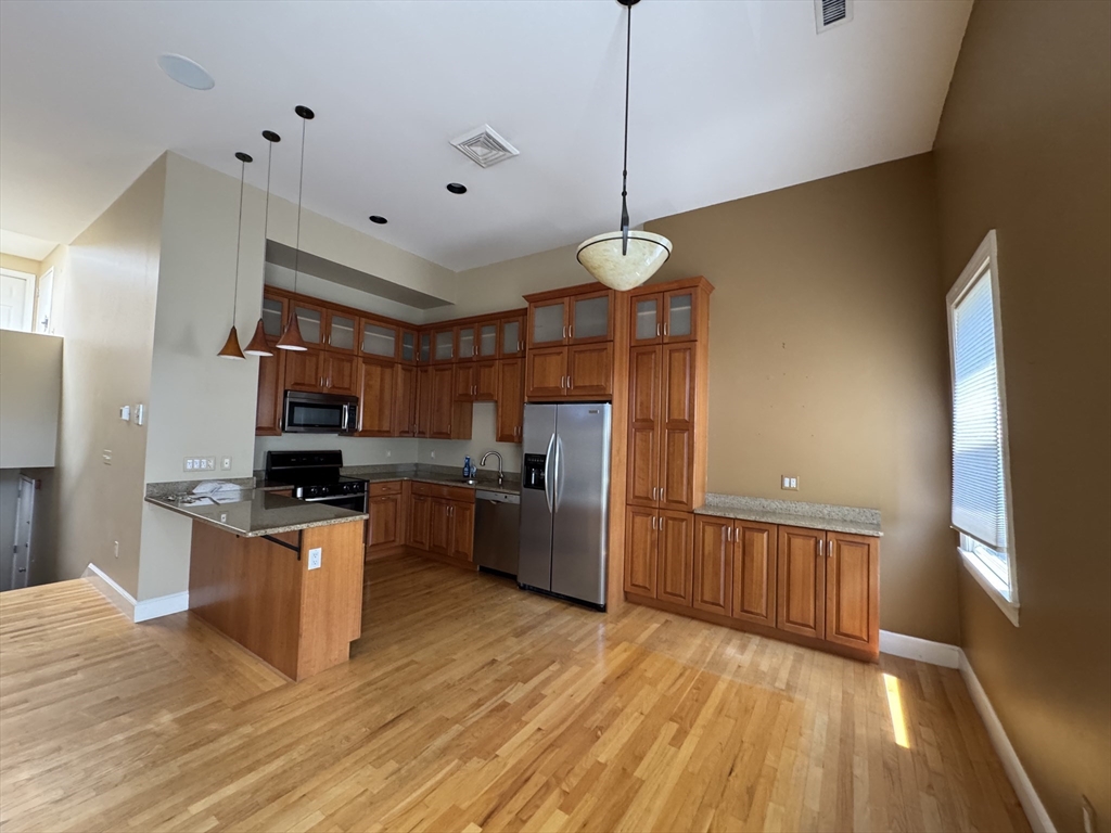 403 Marlborough St, Back Bay